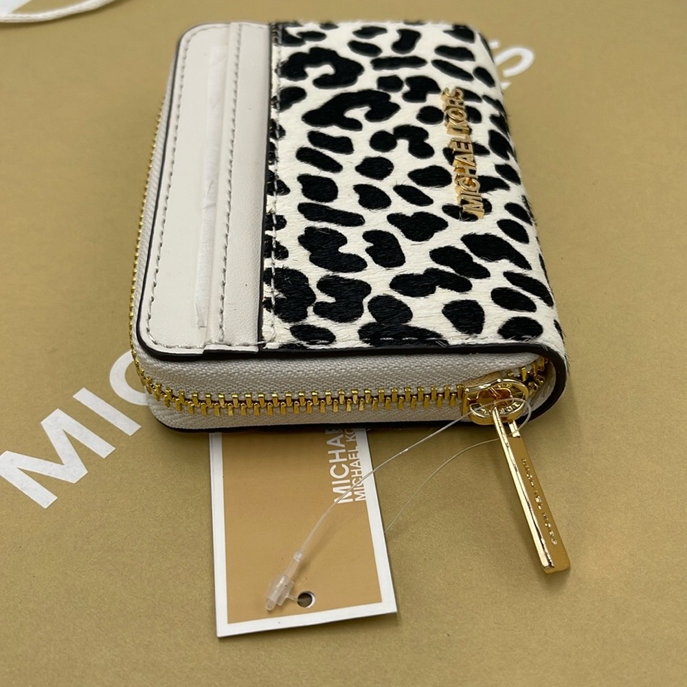 Michael Kors Jet Set Travel MD Zip Around Card Case Wallet (Light Cream Multi) - Picture 2 of 16
